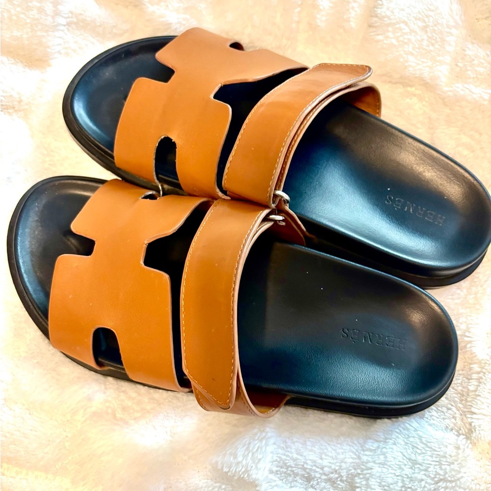 Hermès Tan and Black Sandals
